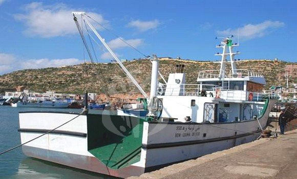 Le Président Tebboune encourage les entreprises de fabrication des navires de pêche à augmenter les taux de production