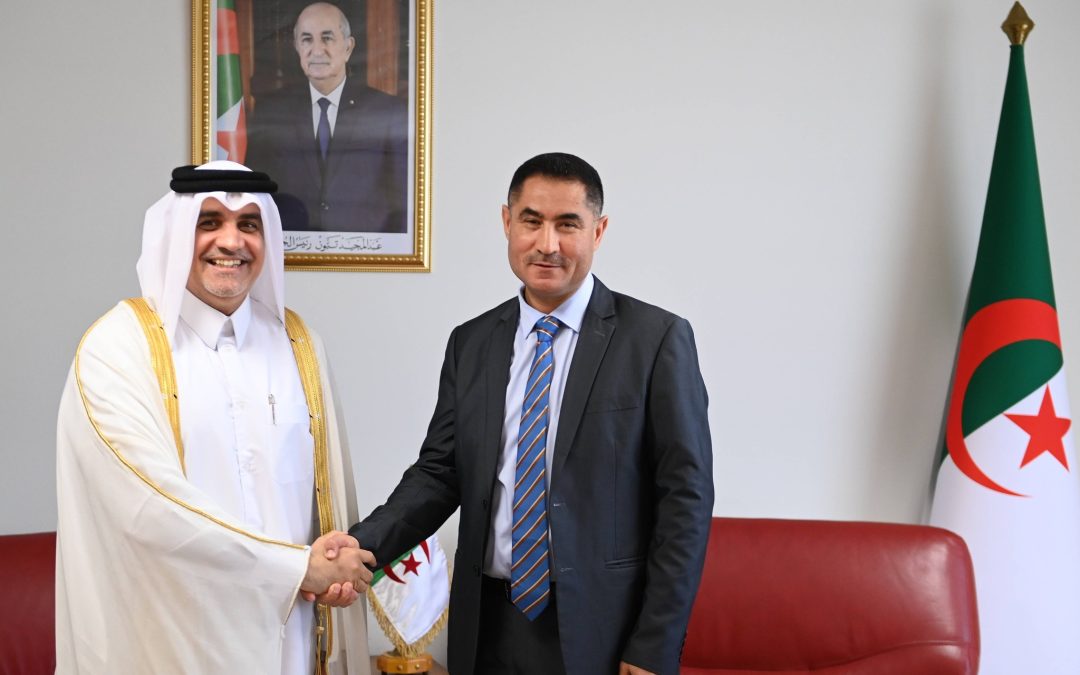 وزير الاتصال يستقبل سفير دولة قطر