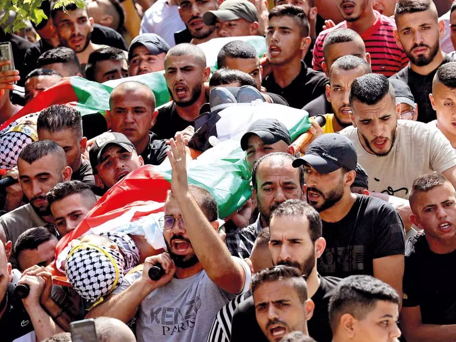 استشهاد شابين فلسطينيين برصاص الاحتلال بالضفة الغربية