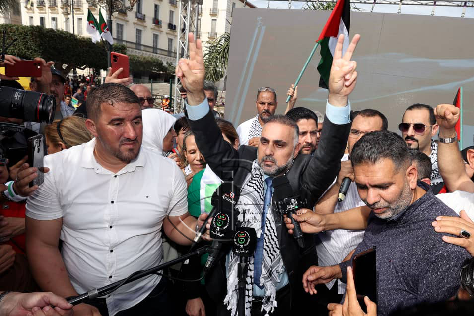 سفير دولة فلسطين يعرب عن امتنانه للهبة التضامنية للشعب الجزائري