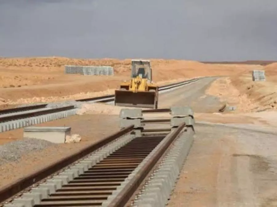 Gouvernement : examen de la déclaration d’utilité publique du projet de la réalisation de la ligne ferroviaire Bechar-Tindouf-Gara Djebilet
