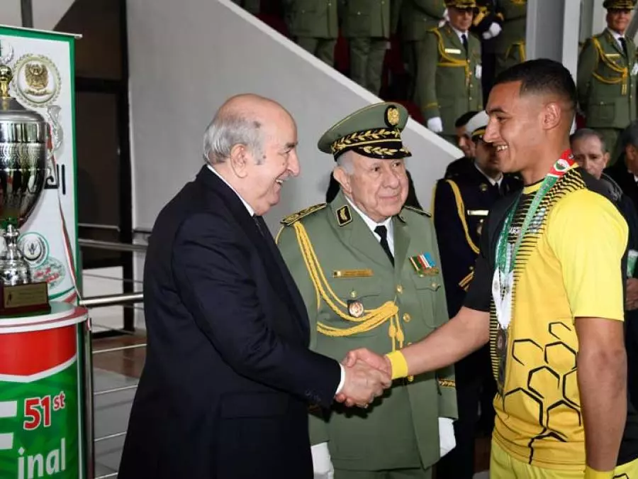Le président de la République supervise la cérémonie de la finale de la Coupe militaire d’Algérie de Football