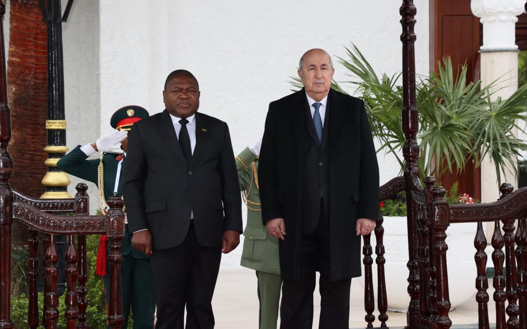رئيس الجمهورية يخص نظيره الموزمبيقي باستقبال رسمي