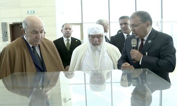 رئيس الجمهورية يعاين متحف الحضارة الإسلامية بجامع الجزائر
