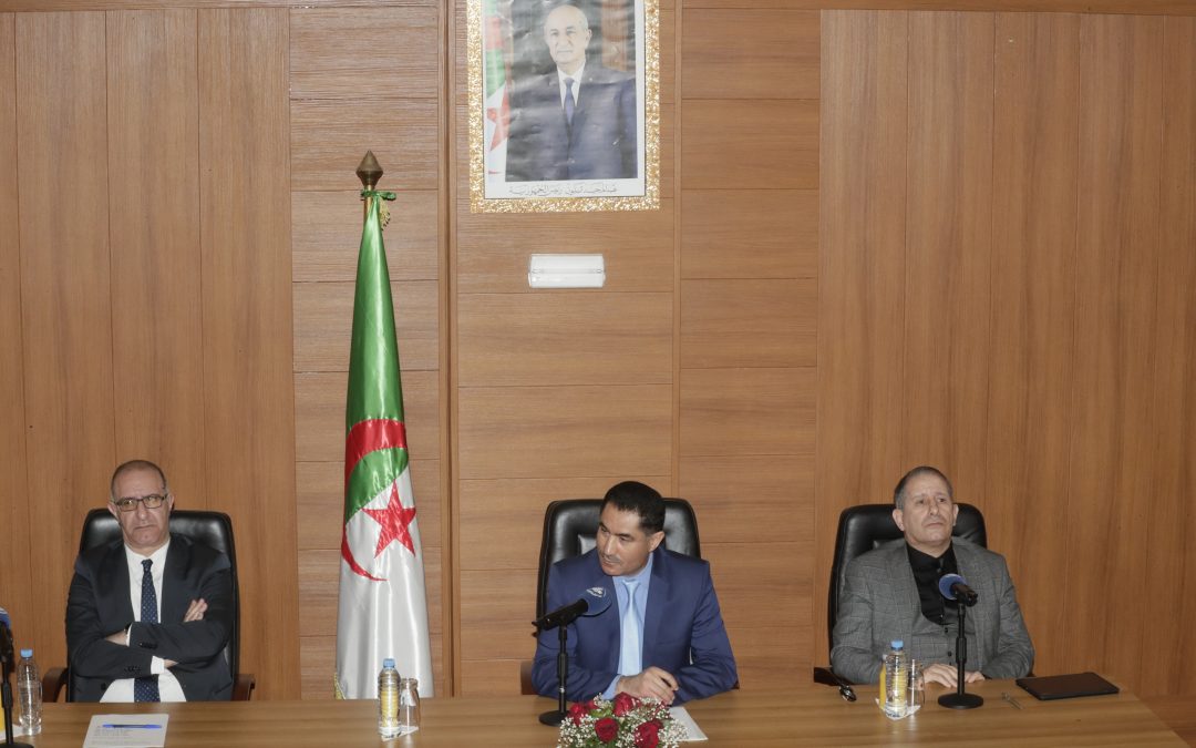 وزير الاتصال يشرف على انطلاق اشغال الندوة الوطنية لمديري القنوات الوطنية والإذاعات الجهوية للإذاعة الجزائرية