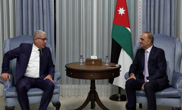 Boughali s’entretient à Amman avec le Premier ministre jordanien