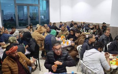 إتحاد التجار/الهلال الأحمر الجزائري: تنظيم إفطار جماعي بسوق الجملة للخضر والفواكه بمدينة العثمانية بميلة