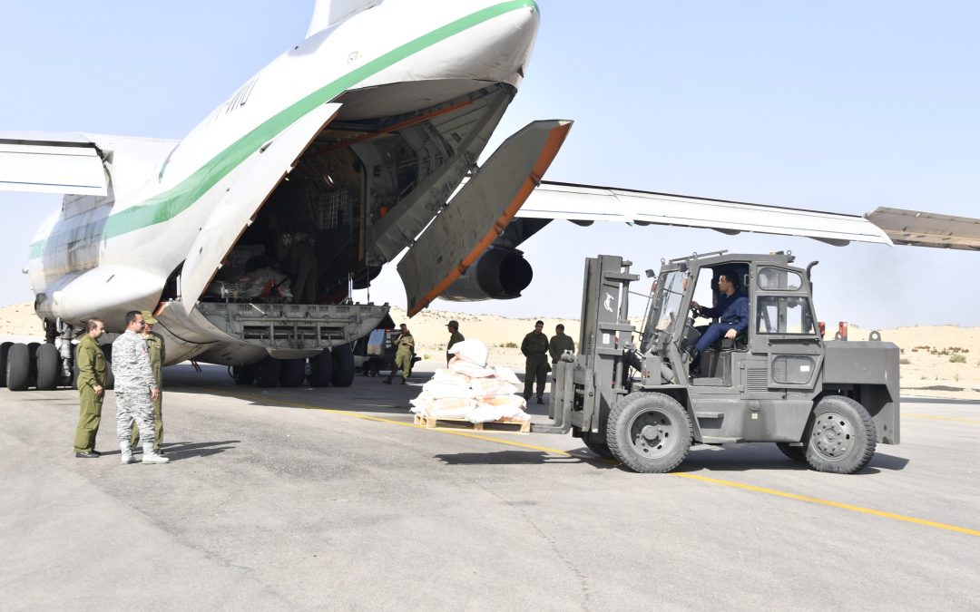 غزة/مساعدات: طائرتان عسكريتان للقوات الجوية الجزائرية تحطان اليوم بمطار العريش بمصر