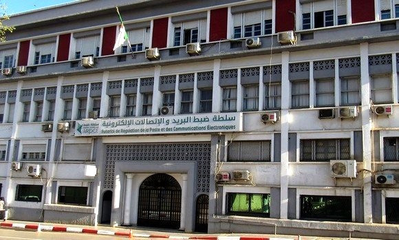 Internet fixe et mobile: 53,62 millions d’abonnés en 2023 en Algérie
