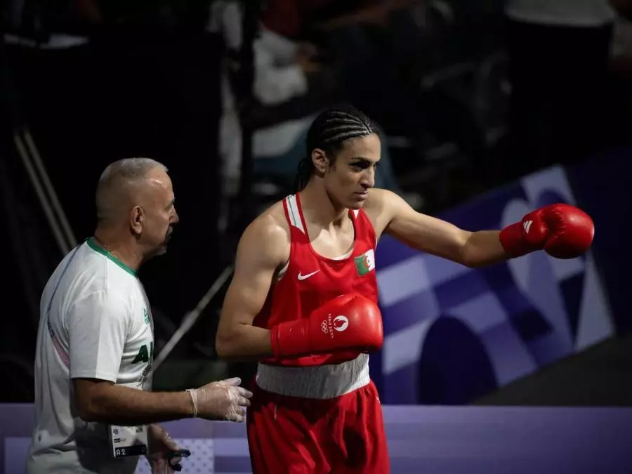 JO 2024 (8e journée) : la boxeuse Imane Khelif à un combat du podium olympique