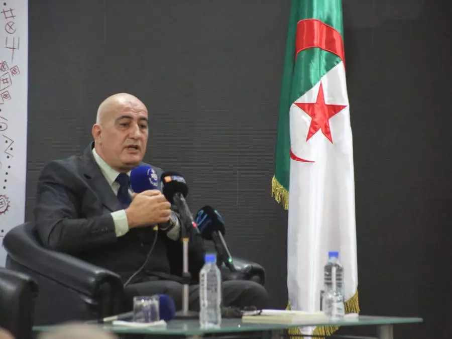 L’importance de l’usage localement de la langue amazighe, dans sa variante targuie, soulignée par le SG du HCA