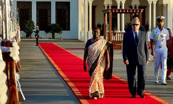 La présidente de l’Inde quitte Alger après une visite d’Etat de quatre jours